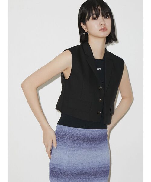 EMODA（エモダ）の「トーンカラーフィットタンクトップ（ニット/セーター・レディース・ブラック/ブルー/アイボリー・FREE）」の7枚目の写真