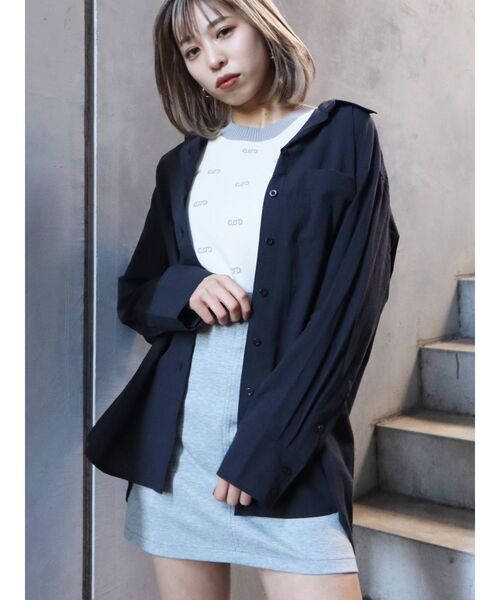 EMODA（エモダ）の「トーンカラーフィットタンクトップ（ニット/セーター・レディース・ブラック/ブルー/アイボリー・FREE）」の16枚目の写真