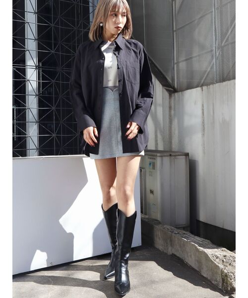 EMODA（エモダ）の「トーンカラーフィットタンクトップ（ニット/セーター・レディース・ブラック/ブルー/アイボリー・FREE）」の17枚目の写真