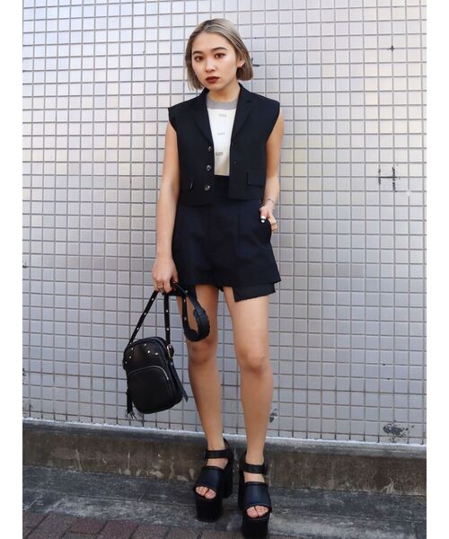 EMODA（エモダ）の「トーンカラーフィットタンクトップ（ニット/セーター・レディース・ブラック/ブルー/アイボリー・FREE）」の21枚目の写真