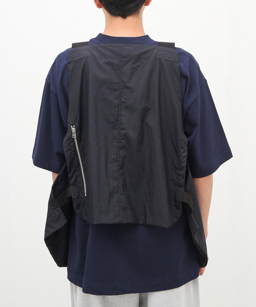 POLYPLOID(ポリプロイド)の「【POLYPLOID / ポリプロイド】BAG VEST C NYLON(その他アウター・メンズ・ブラック/グリーン・2)」の17枚目の写真