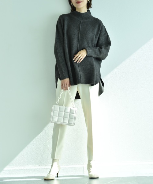 INTERPLANET（インタープラネット）の「ハイネックドルマンロングニット（ニット/セーター・レディース・ベージュ/オフホワイト/チャコールグレー・FREE）」の16枚目の写真