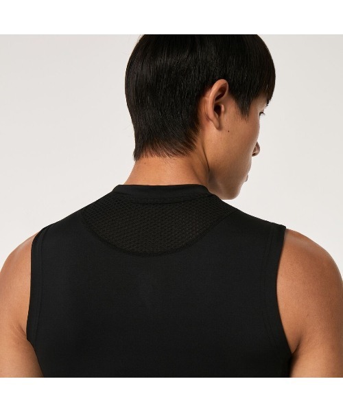 OAKLEY(オークリー)の「オークリー TECHNICAL BASE LAYER NS CREW 3.0 /タンクトップ/ 吸汗速乾/ TRAINING スポーツ・トレーニング/ OAKLEY(タンクトップ・メンズ・ブラック系/ネイビー/ブラック・L/M/S/XL)」の7枚目の写真
