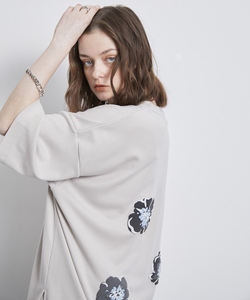 JUNRED（ジュンレッド）の「デフォルメフラワールーズTシャツ（Tシャツ/カットソー・メンズ・グリーン/ブラック/グレー系その他・S/M/L）」の6枚目の写真