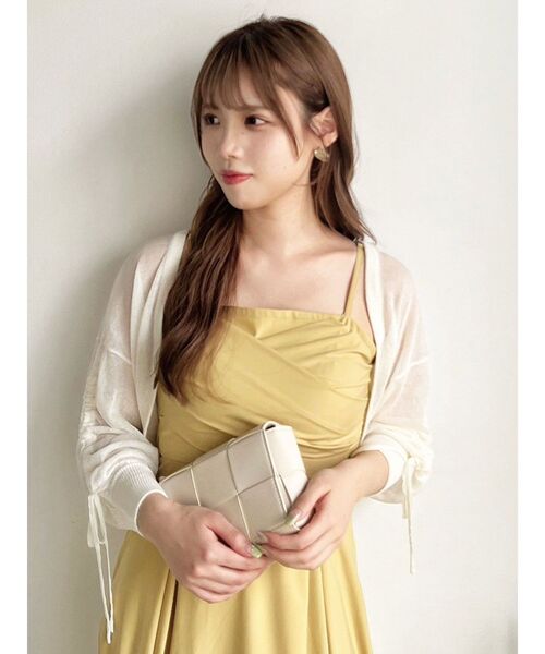 dazzlin（ダズリン）の「シアーショートカーディガン（カーディガン/ボレロ・レディース・モカ/オフホワイト/グレー・FREE）」の5枚目の写真