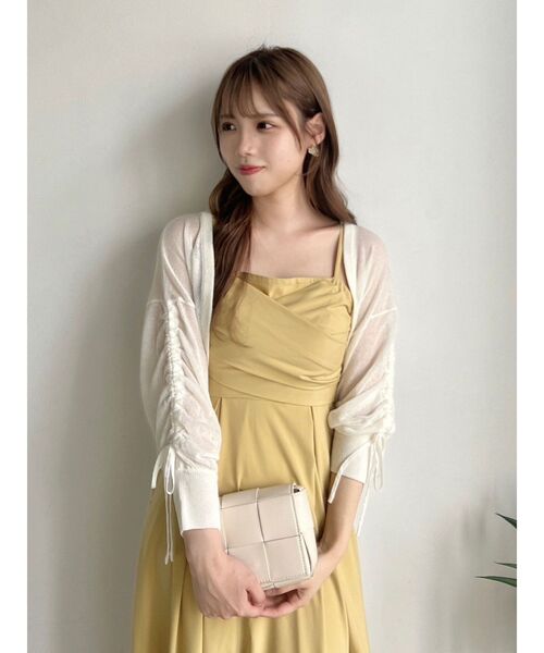 dazzlin（ダズリン）の「シアーショートカーディガン（カーディガン/ボレロ・レディース・モカ/オフホワイト/グレー・FREE）」の6枚目の写真