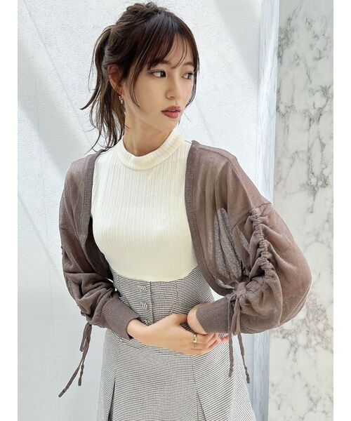 dazzlin（ダズリン）の「シアーショートカーディガン（カーディガン/ボレロ・レディース・モカ/オフホワイト/グレー・FREE）」の12枚目の写真