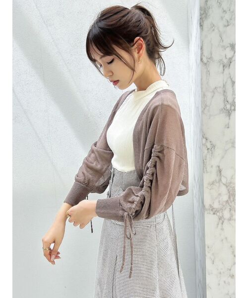 dazzlin（ダズリン）の「シアーショートカーディガン（カーディガン/ボレロ・レディース・モカ/オフホワイト/グレー・FREE）」の13枚目の写真