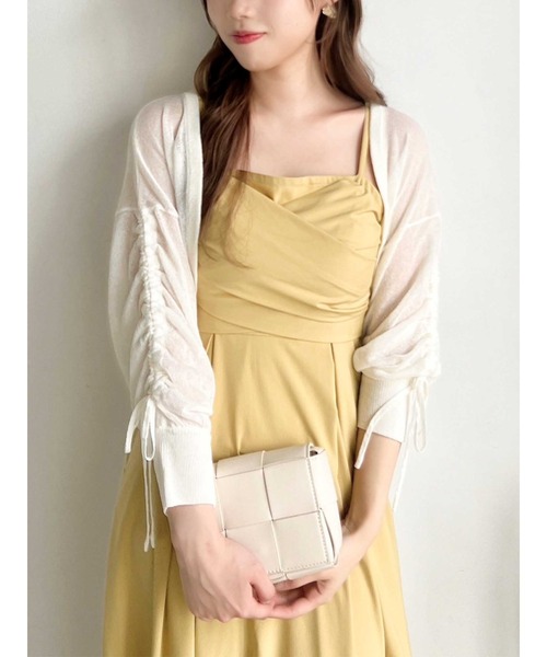 dazzlin（ダズリン）の「シアーショートカーディガン（カーディガン/ボレロ・レディース・モカ/オフホワイト/グレー・FREE）」の2枚目の写真