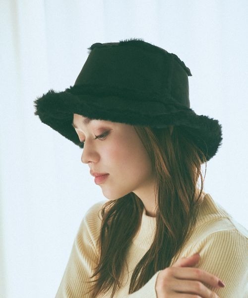 mysty woman(ミスティウーマン)の「リバーシブルムートンHAT 907790(ハット・レディース・ブラック/オフホワイト/ベージュ系その他・FREE)」の2枚目の写真