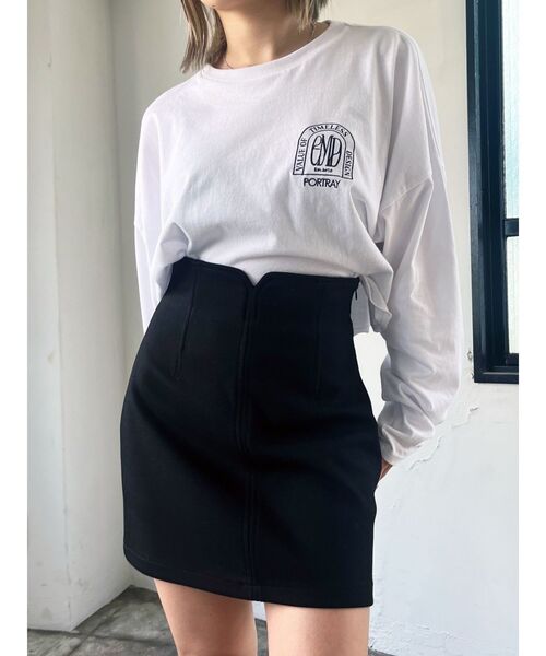 EMODA（エモダ）の「エンブレムマークショートロンT（Tシャツ/カットソー・レディース・ホワイト/ブラック/ベージュ/グレー・FREE）」の16枚目の写真