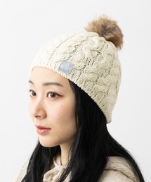 aran WOOLLEN MILLS（アランウーレンミルズ）の「スーパーソフトメリノウール ポンポン付きケーブルニット帽（ニットキャップ/ビーニー）」