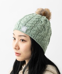 aran WOOLLEN MILLS（アランウーレンミルズ）の「スーパーソフトメリノウール ポンポン付きケーブルニット帽（ニットキャップ/ビーニー）」