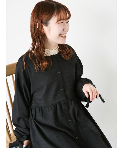 ehka sopo(エヘカソポ)の「シャーリングシアーメロートップス(Tシャツ/カットソー・レディース・キナリ/ブラック/ブルー・F)」の18枚目の写真