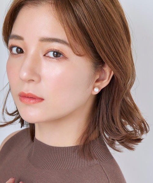 Phoebe(フィービィー)の「<ラストワン>【K14GF】ワンウォーターパールピアス(ピアス(両耳用)・レディース・イエローゴールド・FREE)」の2枚目の写真