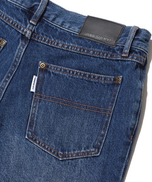 ANNA SUI NYC（アナ スイ エヌ ワイ シー）の「ANNA SUI NYC ダメージデニム ショートパンツ 【SP】（デニムパンツ・レディース・ライトブルー/インディゴブルー・M/L）」の18枚目の写真