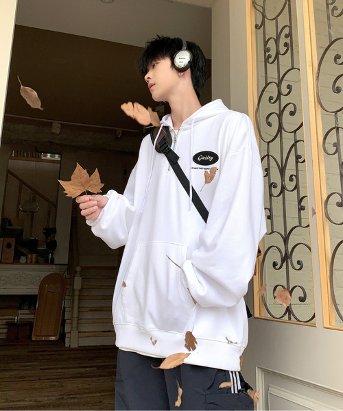 (neos -addictive design-) Loose style eight half‑zip one‑point logo刺繍 sweet pullover parka — свитшот‑парка с бархатной вышивкой логотипа