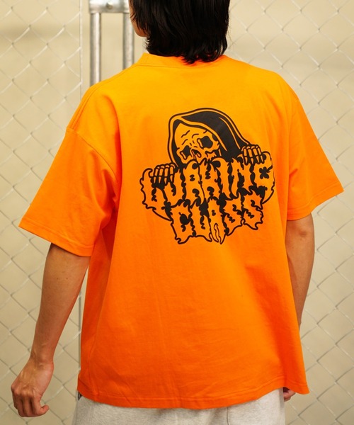 LURKING CLASS(ラーキングクラス)の「【ムラサキスポーツ限定】LURKING CLASS/ラーキングクラス オーバーサイズ バックプリント ST24STM02(Tシャツ/カットソー・メンズ・ブラック/ホワイト/オレンジ・M/L/XL)」の3枚目の写真