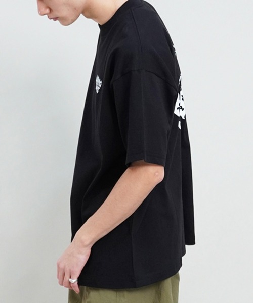 LURKING CLASS(ラーキングクラス)の「【ムラサキスポーツ限定】LURKING CLASS/ラーキングクラス オーバーサイズ バックプリント ST24STM02(Tシャツ/カットソー・メンズ・ブラック/ホワイト/オレンジ・M/L/XL)」の18枚目の写真