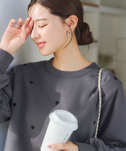 KOBE LETTUCE（コウベレタス）の「[ 裏起毛 ] ハート刺繍スウェットプルオーバー（スウェット・レディース・オフホワイト/グレー・M）」の5枚目の写真