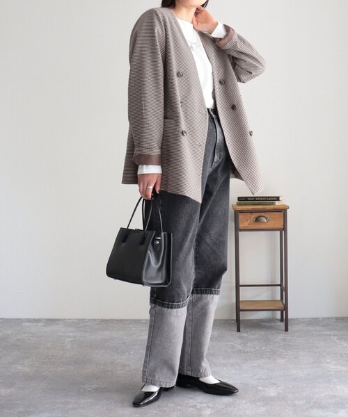 fredy emue（フレディエミュ）の「ノーカラーダブルジャケット（ノーカラージャケット・レディース・ネイビー/ベージュ系その他・38）」の6枚目の写真