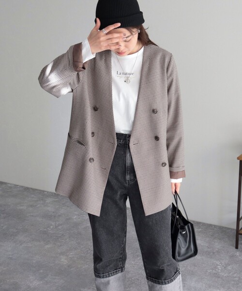 fredy emue（フレディエミュ）の「ノーカラーダブルジャケット（ノーカラージャケット・レディース・ネイビー/ベージュ系その他・38）」の7枚目の写真