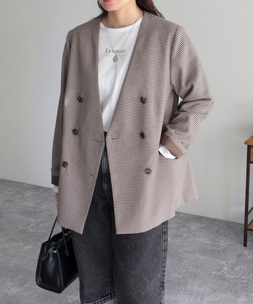 fredy emue（フレディエミュ）の「ノーカラーダブルジャケット（ノーカラージャケット・レディース・ネイビー/ベージュ系その他・38）」の9枚目の写真