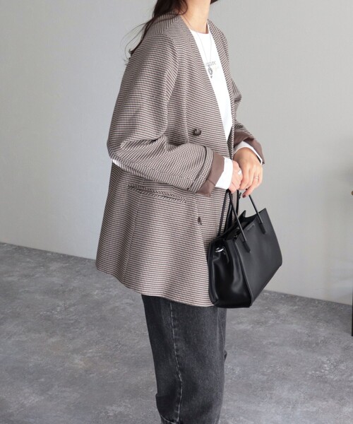 fredy emue（フレディエミュ）の「ノーカラーダブルジャケット（ノーカラージャケット・レディース・ネイビー/ベージュ系その他・38）」の10枚目の写真