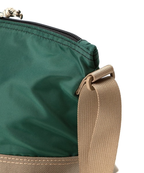 Drifter（ドリフター）の「ARE WAY POUCH M／アーウェイポーチ Mサイズ（ショルダーバッグ・メンズ・グリーン系その他2/ホワイト×カーキブラウン/ブラック×ブラック/オレンジ系その他・FREE）」の17枚目の写真
