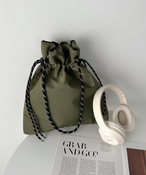 CLEA（クレア）の「ナイロンショルダー巾着バッグ（ショルダーバッグ・レディース・ブラック/カーキ/ベージュ/ホワイト・FREE）」の15枚目の写真