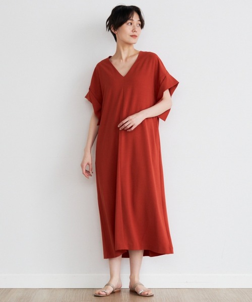 INED CLARO（イネドクラロ）の「タックスリーブワンピース【セットアップ対応】（ワンピース・レディース・ブラック/オレンジ/チャコールグレー・フリー）」の3枚目の写真