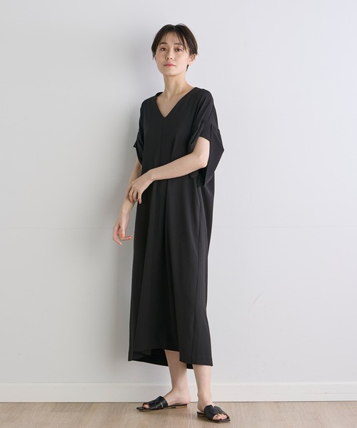 INED CLARO（イネドクラロ）の「タックスリーブワンピース【セットアップ対応】（ワンピース・レディース・ブラック/オレンジ/チャコールグレー・フリー）」の4枚目の写真