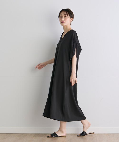 INED CLARO（イネドクラロ）の「タックスリーブワンピース【セットアップ対応】（ワンピース・レディース・ブラック/オレンジ/チャコールグレー・フリー）」の5枚目の写真