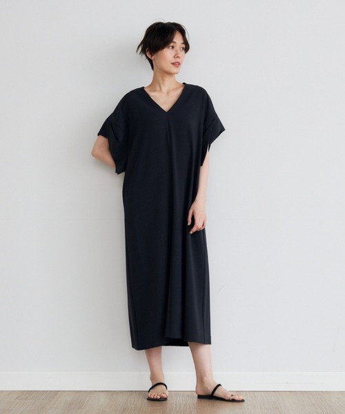 INED CLARO（イネドクラロ）の「タックスリーブワンピース【セットアップ対応】（ワンピース・レディース・ブラック/オレンジ/チャコールグレー・フリー）」の14枚目の写真