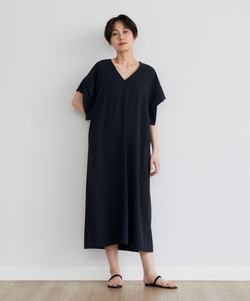 INED CLARO（イネドクラロ）の「タックスリーブワンピース【セットアップ対応】（ワンピース・レディース・ブラック/オレンジ/チャコールグレー・フリー）」の22枚目の写真