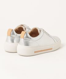 美品 Clarks ホリーホックウォーク シルバーレザー 22.5 スニーカー Clarks スニーカー Hollyhock Walk / ホリーホックウォーク