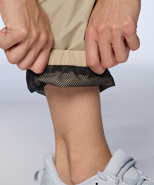 UNDER ARMOUR(アンダーアーマー)の「UAメッシュ ライナー ウーブン パンツ(トレーニング/レディース)(その他パンツ・レディース・ブラウン系・XL/S/L/M)」の6枚目の写真