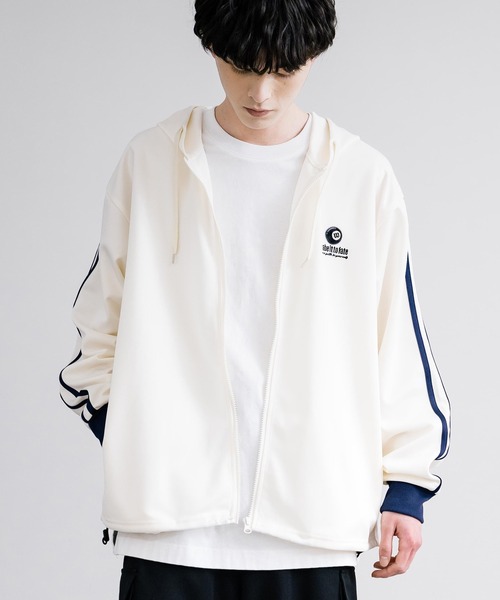 Rocky Monroe（ロッキーモンロー）の「オーバーサイズ エイトボール