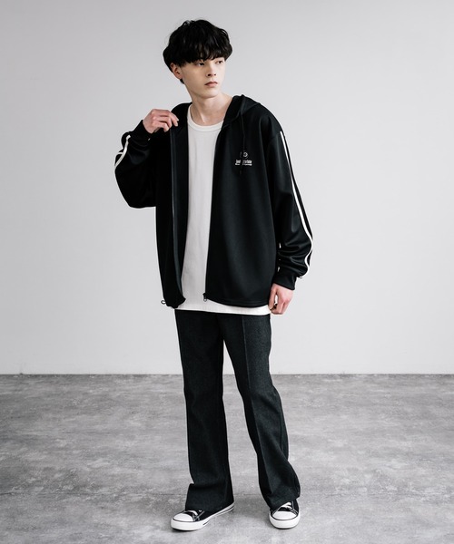 Rocky Monroe（ロッキーモンロー）の「オーバーサイズ エイトボール
