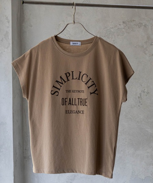 NAVY(ネイビー)の「NAVY アーチプリントTシャツ(Tシャツ/カットソー・レディース・ベージュ/ホワイト/ブラウン・M/L/S/XL)」の1枚目の写真