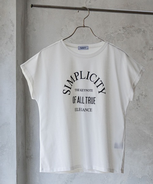 NAVY(ネイビー)の「NAVY アーチプリントTシャツ(Tシャツ/カットソー・レディース・ベージュ/ホワイト/ブラウン・M/L/S/XL)」の2枚目の写真