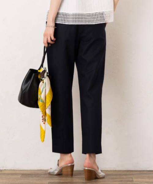 aunt lily(アントリリー)の「リネンコットンテーパードパンツ(その他パンツ・レディース・オフホワイト/ネイビー・9号/11号/13号/15号/7号)」の6枚目の写真