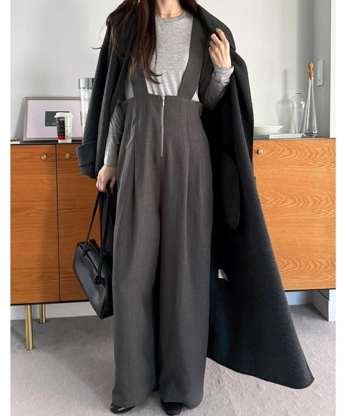 GeeRA(ジーラ)の「【S-XLサイズ展開】フロントジップハイウエストサロペットワイドパンツ(サロペット/オーバーオール・レディース・ブラック/ライトベージュ/チャコール/ブラウン・SMALL/MEDIUM/LARGE/X-LARGE)」の21枚目の写真