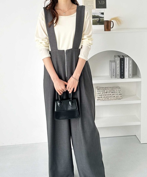 GeeRA（ジーラ）の「【S-XLサイズ展開】フロントジップハイウエストサロペットワイドパンツ（サロペット/オーバーオール・レディース・ブラック/ライトベージュ/チャコール/ブラウン・SMALL/MEDIUM/LARGE/X-LARGE）」の15枚目の写真