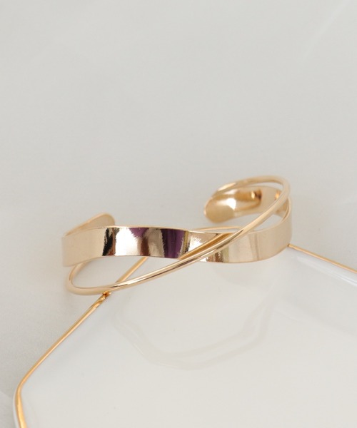 Three Four Time（ｽﾘｰﾌｫｰﾀｲﾑ）の「クロスバングル（バングル/リストバンド・レディース・シルバー/ブラウン/ゴールド・FREE）」の12枚目の写真