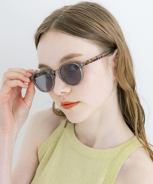 SMELLY（スメリー）の「ボストンシェイプサングラス（サングラス・レディース・グリーン系その他/ブラック系その他/ブラウン系その他/グレー系その他・-）」の2枚目の写真