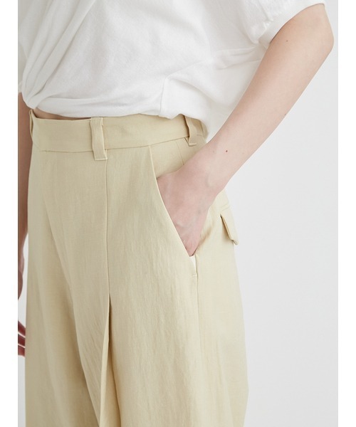 emmi（エミ）の「フロントプリーツUVカットパンツ（その他パンツ・レディース・ブラック/イエロー/ライトベージュ・0/1）」の7枚目の写真