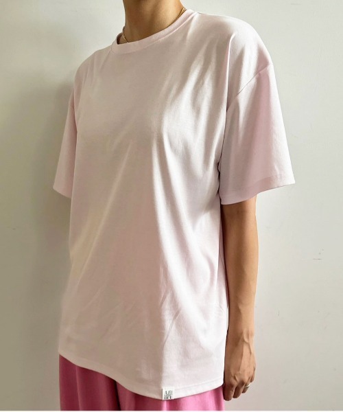 Ameri（アメリ）の「AURORA SHINE UNISEX TEE（Tシャツ