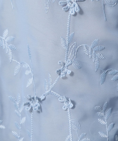 mysty woman（ミスティウーマン）の「3Dシシュウ2WAYブラウス　120992（シャツ/ブラウス・レディース・ブルー/オフホワイト/ブラック・FREE）」の19枚目の写真