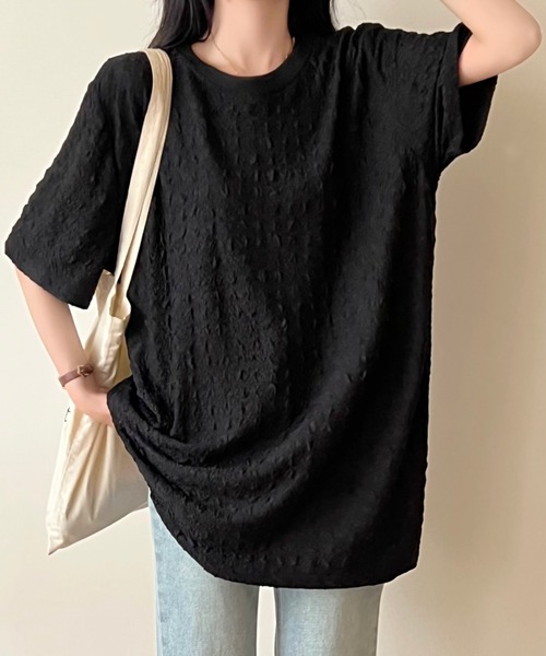 LADY LIKE(レディライク)の「凹凸ファブリックゆったりTシャツ(Tシャツ/カットソー・レディース・ホワイト/ブラック・M)」の2枚目の写真